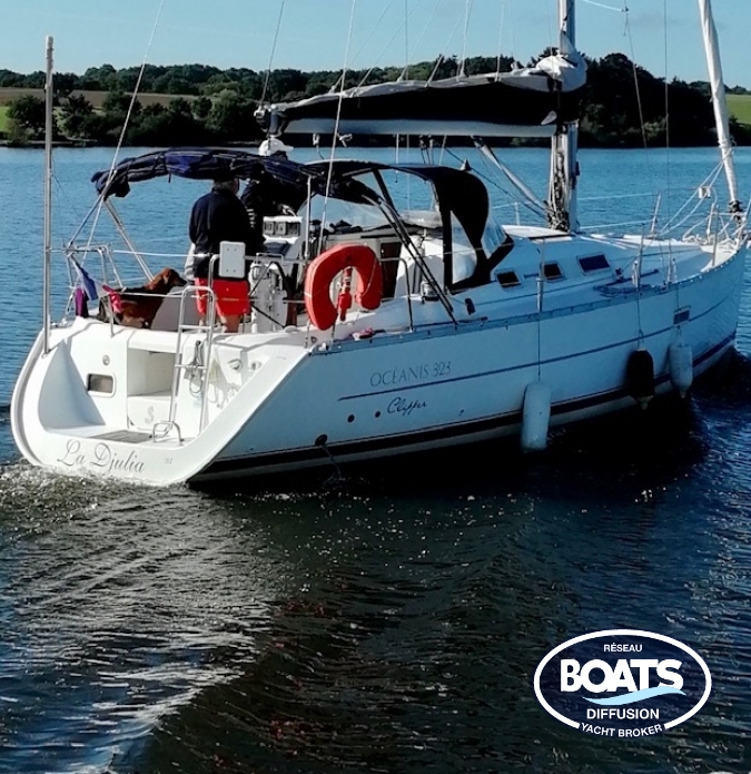 Photo de BENETEAU OCEANIS 323 CLIPPER 1