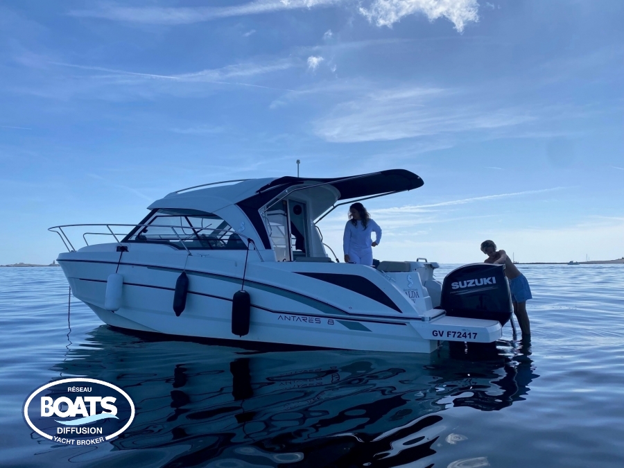 Photo de BENETEAU ANTARES 8 OB 1