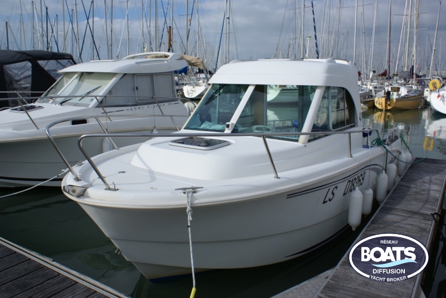 Photo de BENETEAU ANTARES 650 1