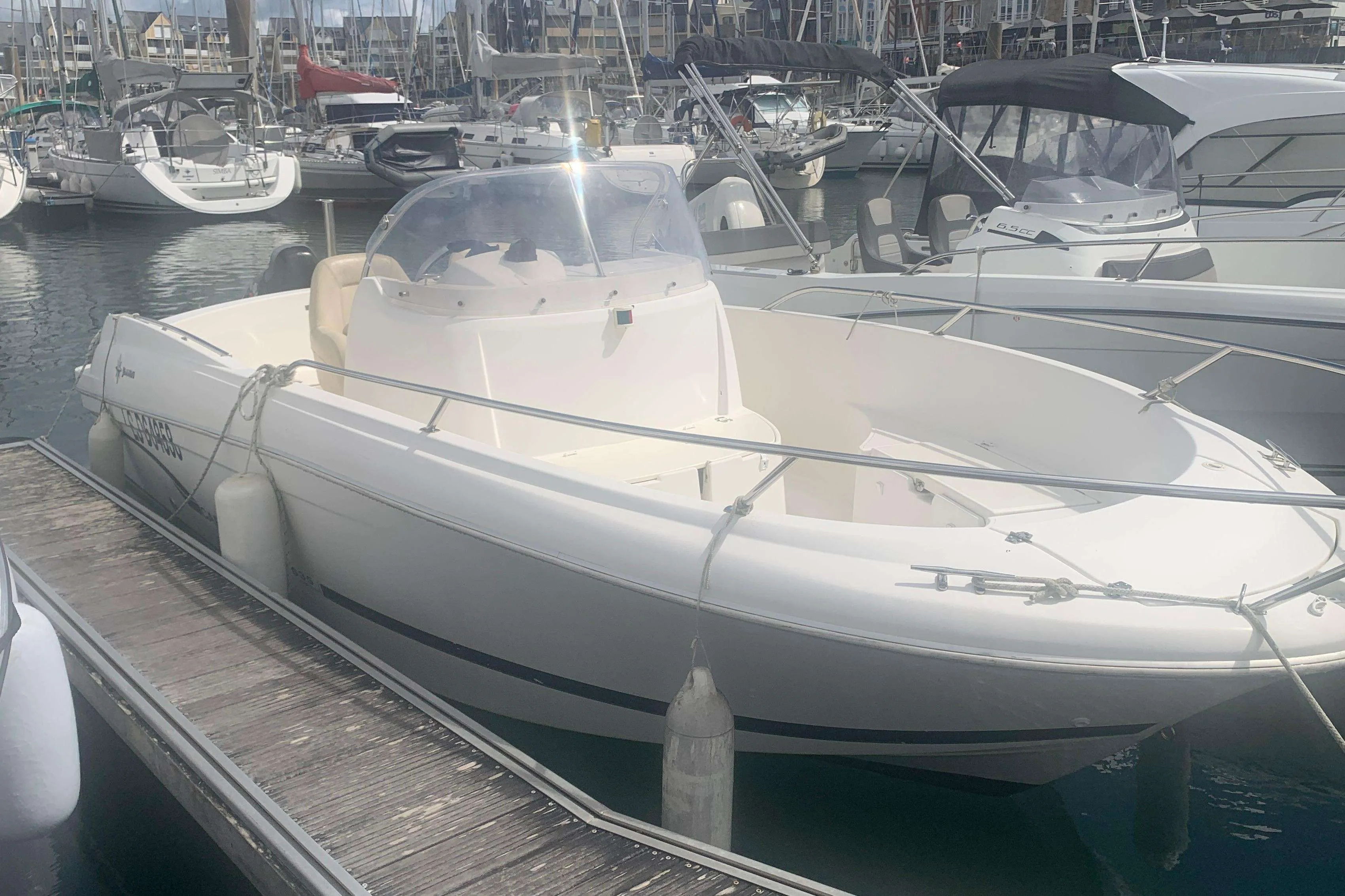 Photo de JEANNEAU CAP CAMARAT 635 CC STYLE 1