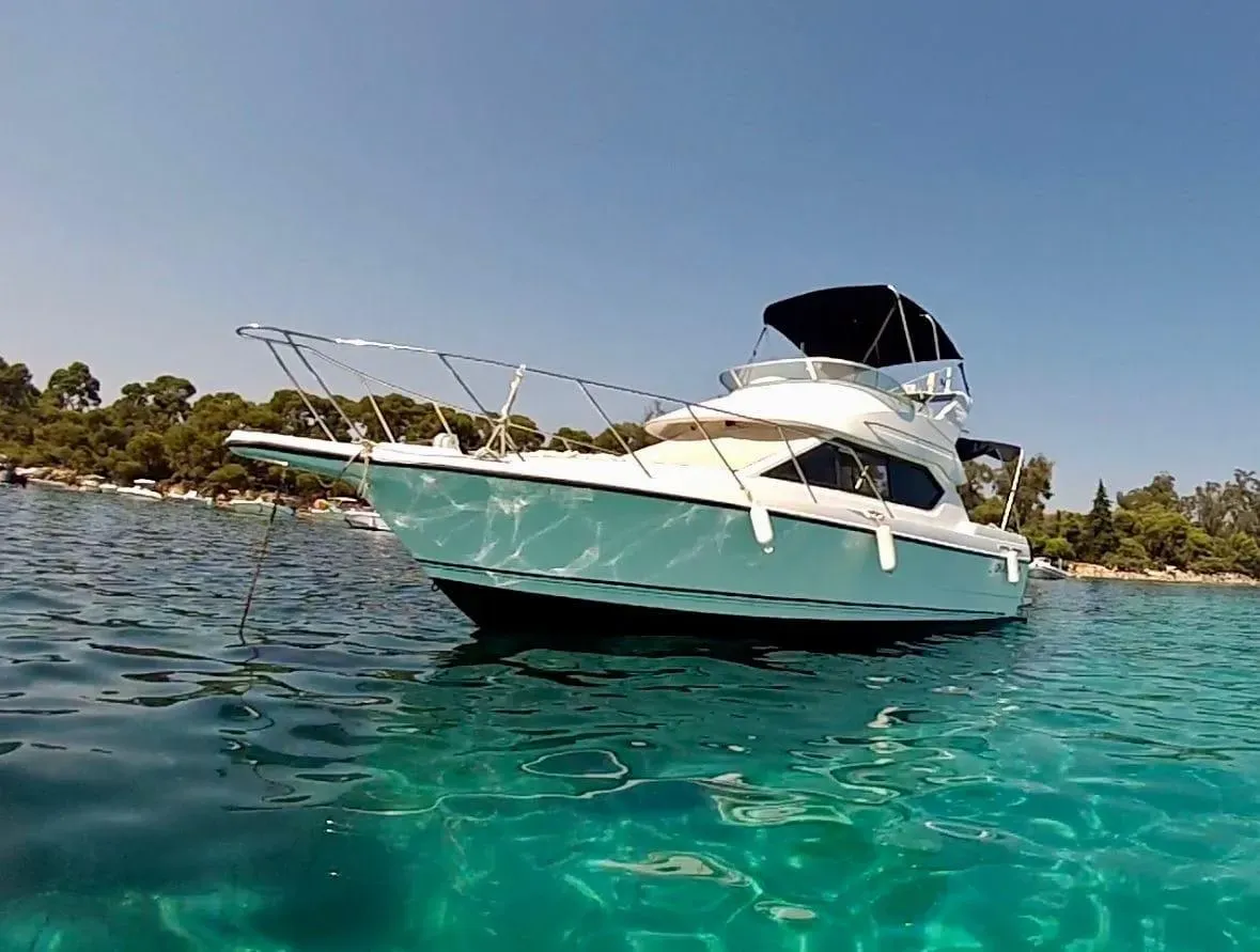 Photo de Bayliner  FLY cierra 2858 1