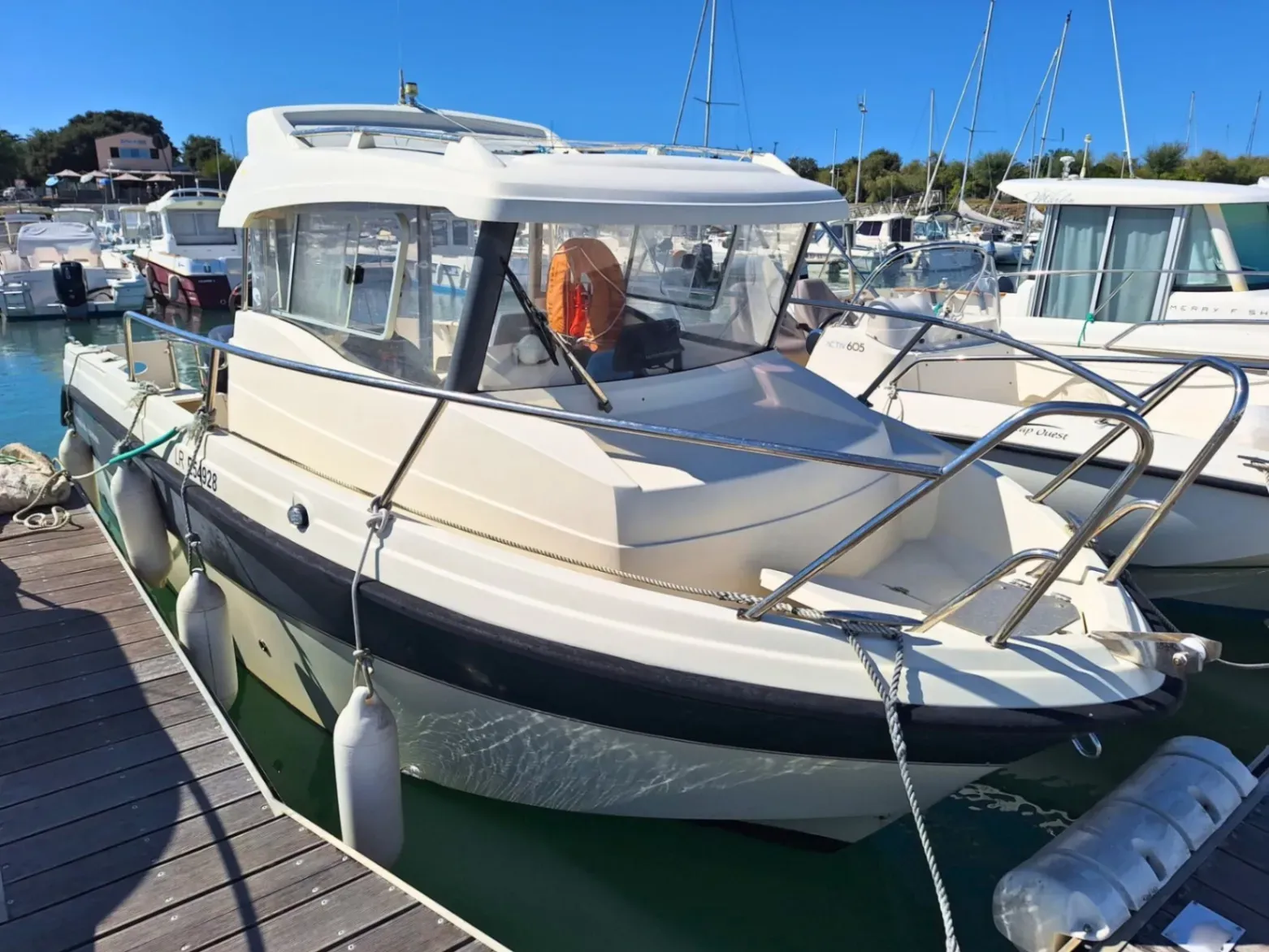 Photo de PARKER POLAND PARKER 660 PILOTHOUSE 1