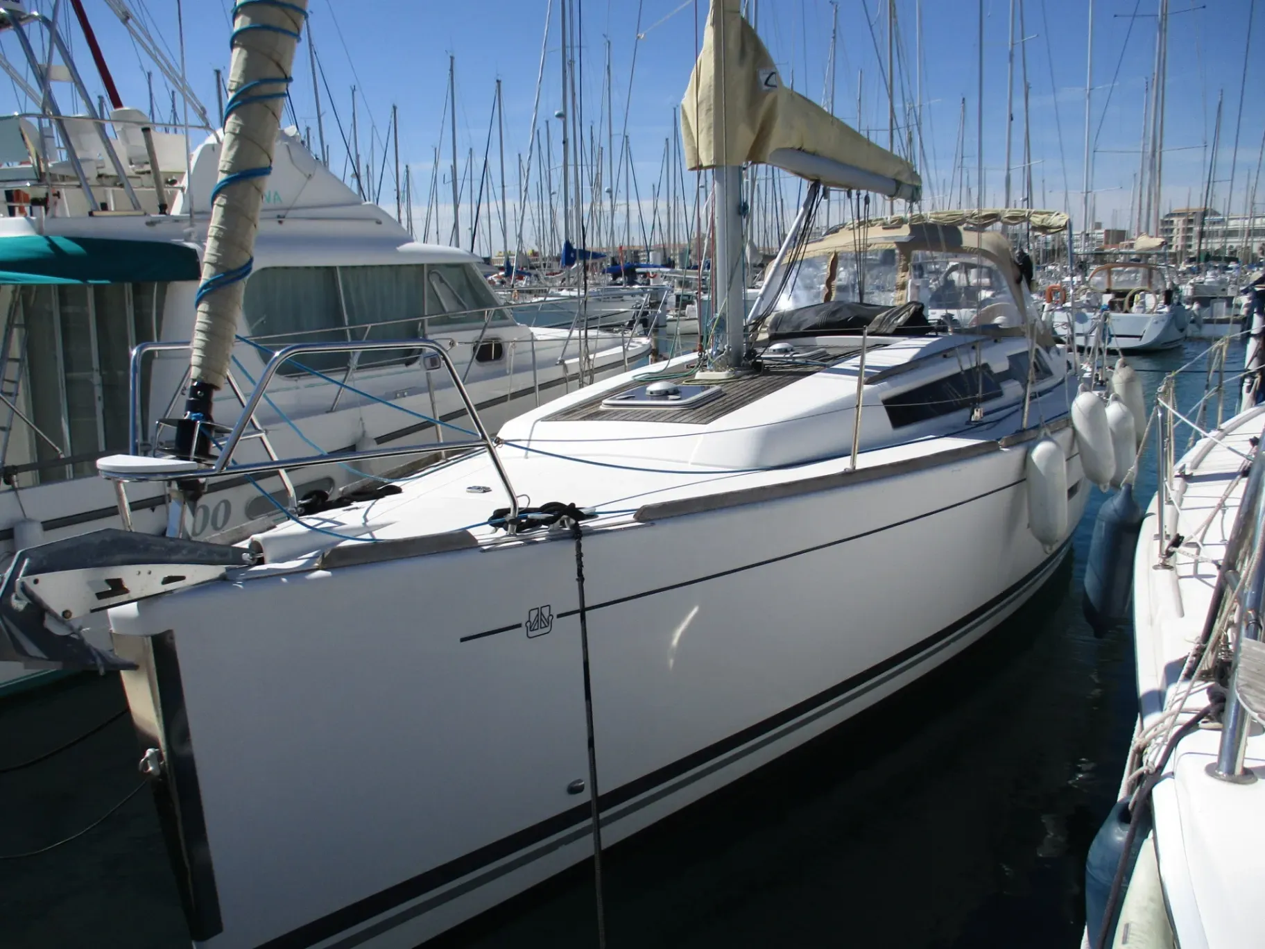 Photo de  DUFOUR 375 GL 1
