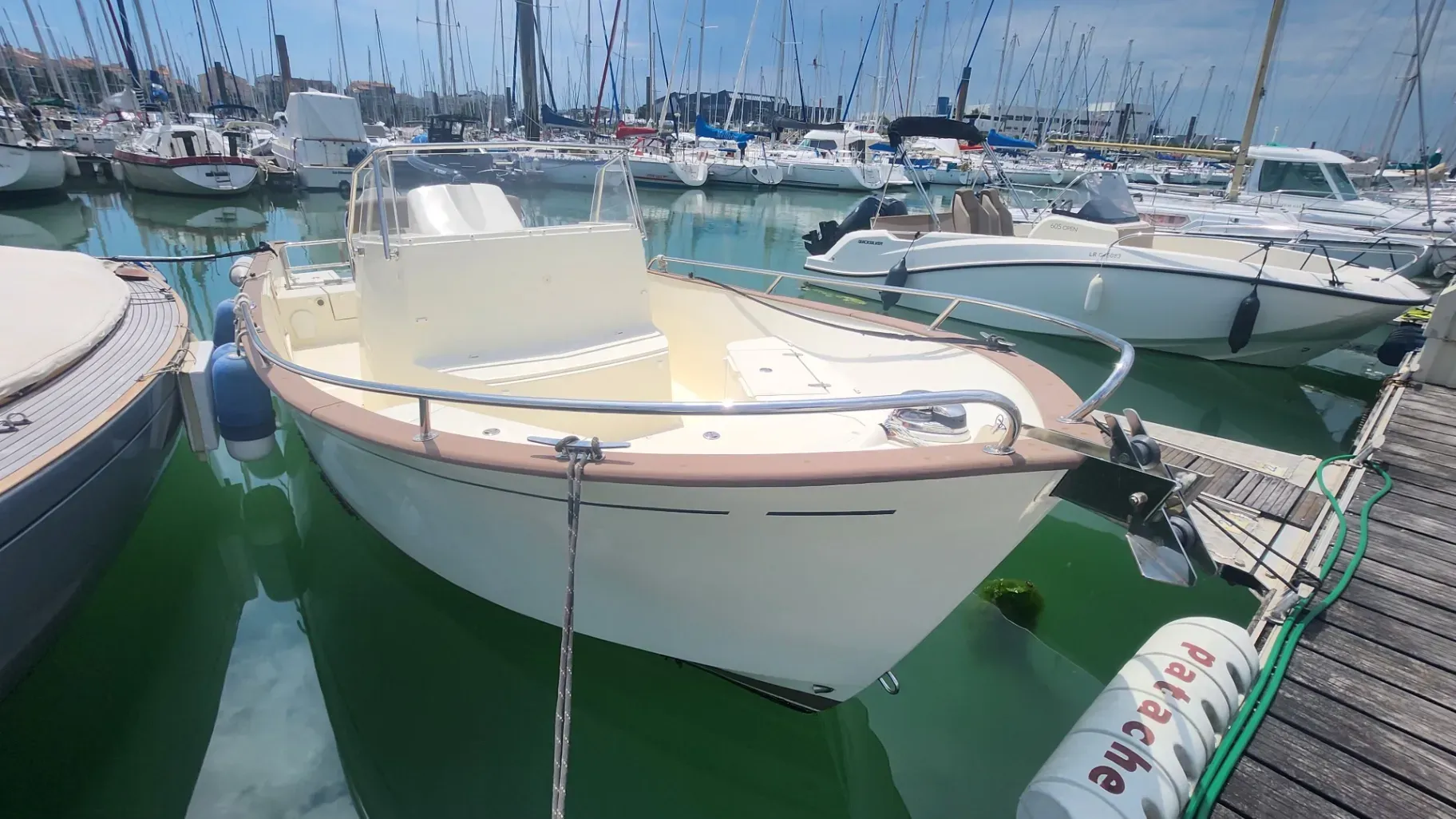 Photo de RHEA MARINE RHEA 23 OPEN avec remorque 1