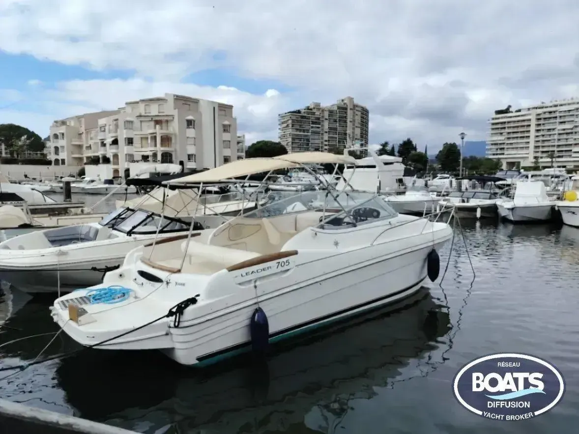 Photo de JEANNEAU LEADER 705 1